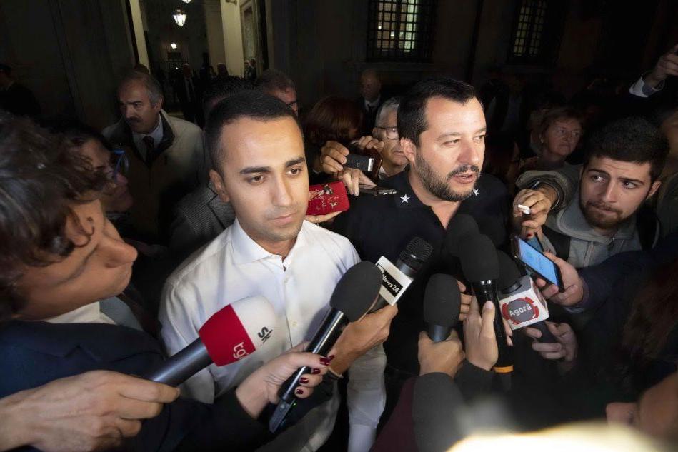 Luigi Di Maio e Matteo Salvini arrivano a Palazzo Chigi (Ansa)