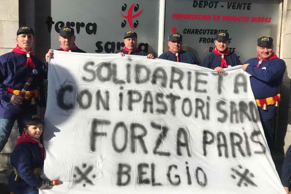 Gli emigrati di Londra, Haine-Saint-Pierre e Milano sostengono i pastori sardi