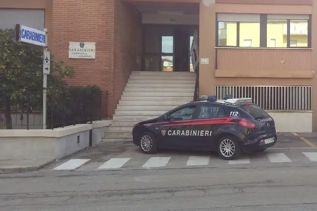 Stazione dei carabinieri a Porto Torres (foto carabinieri)