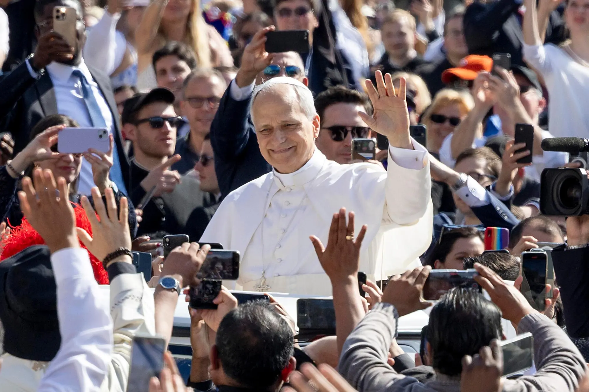A handout picture made available by the Quirinale Press Office shows Pope Leo XIV arriving at St. Peter's Square, in Vatican City, 18 May 2025. ANSA/QUIRINALE PRESS OFFICE/PAOLO GIANDOTTI +++NO SALES - EDITORIAL USE ONLY - NPK+++