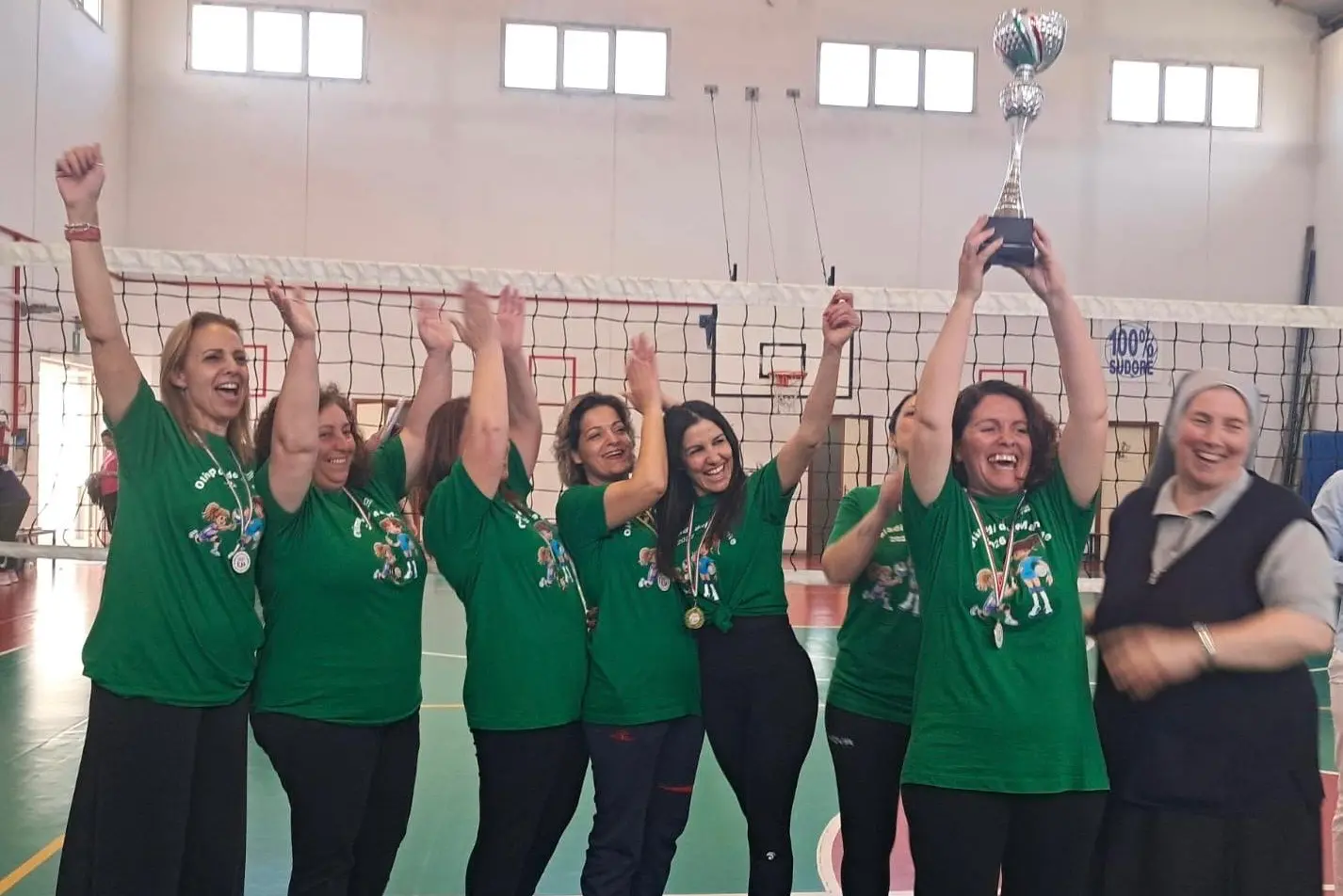 Le vincitrici delle olimpiadi delle mamme. (Foto Scano)