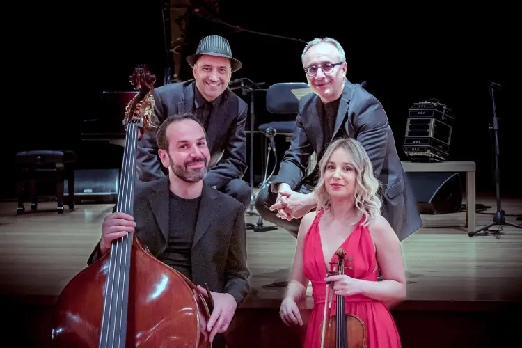 Anna Tiffu e il suo gruppo (foto concessa)