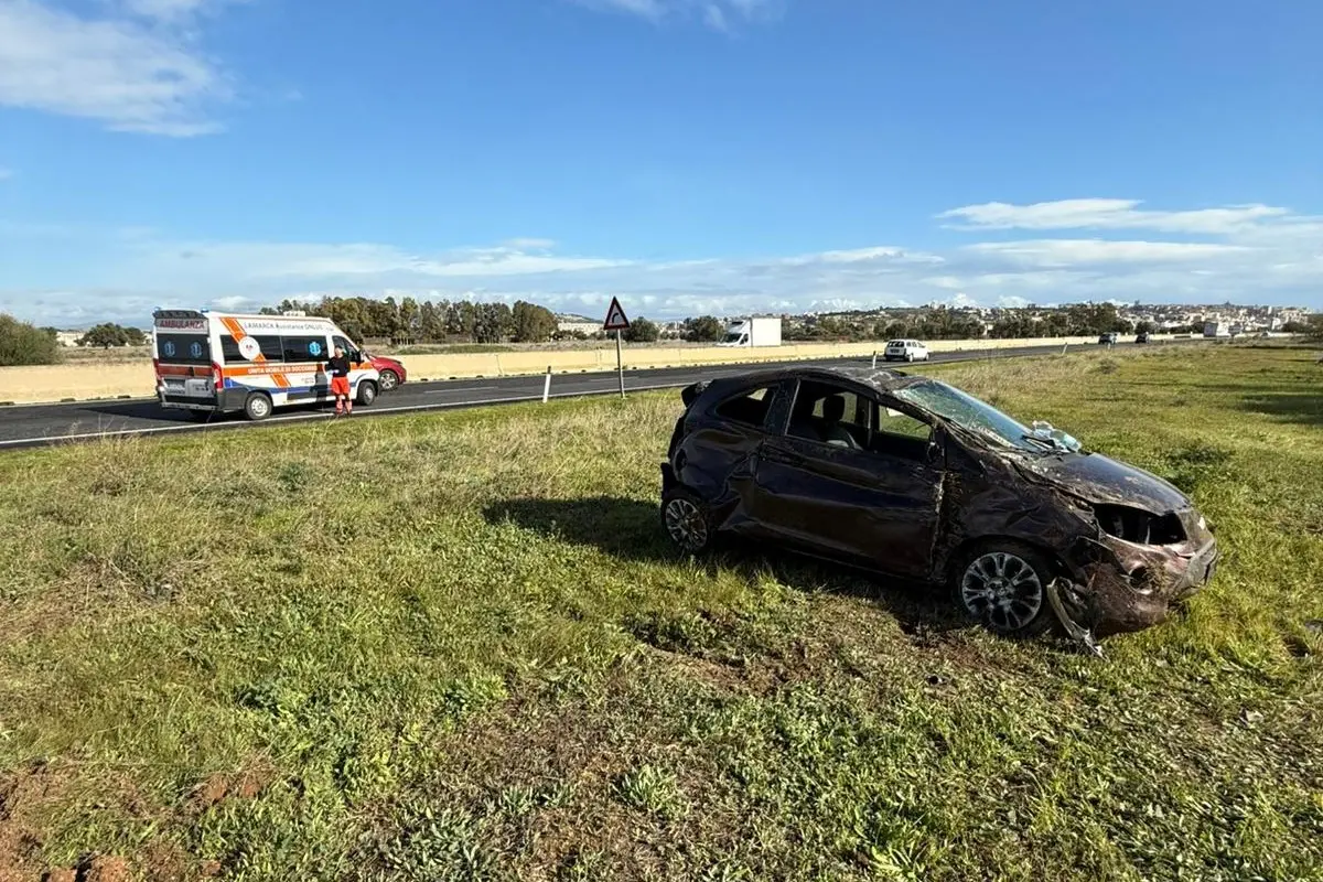 L'auto coinvolta nell'incidente sulla 195 var