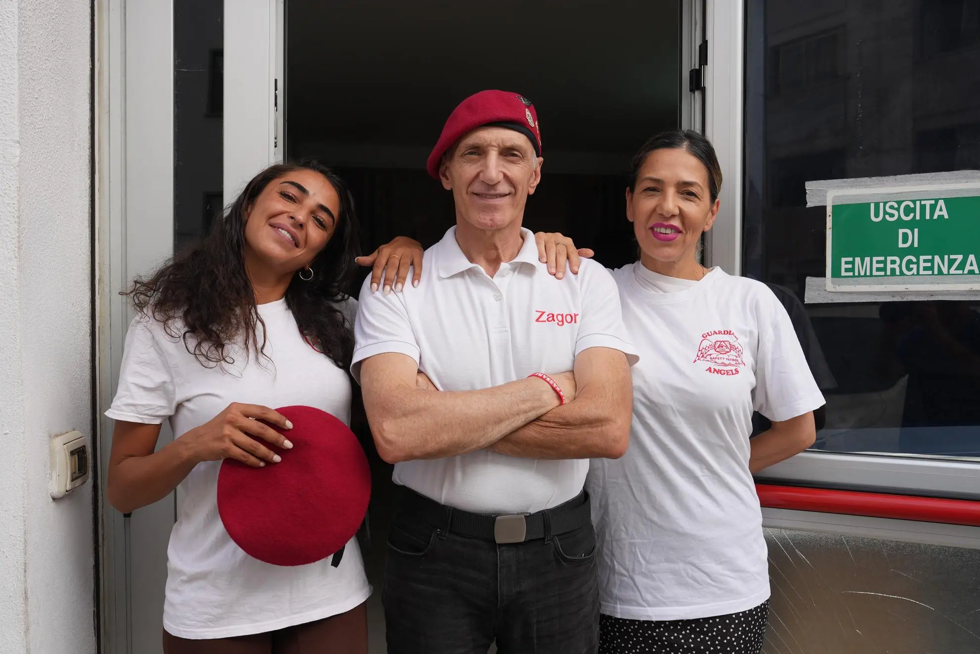 Tre Guardian Angels: da sinistra Carla, Gavino e Stefania