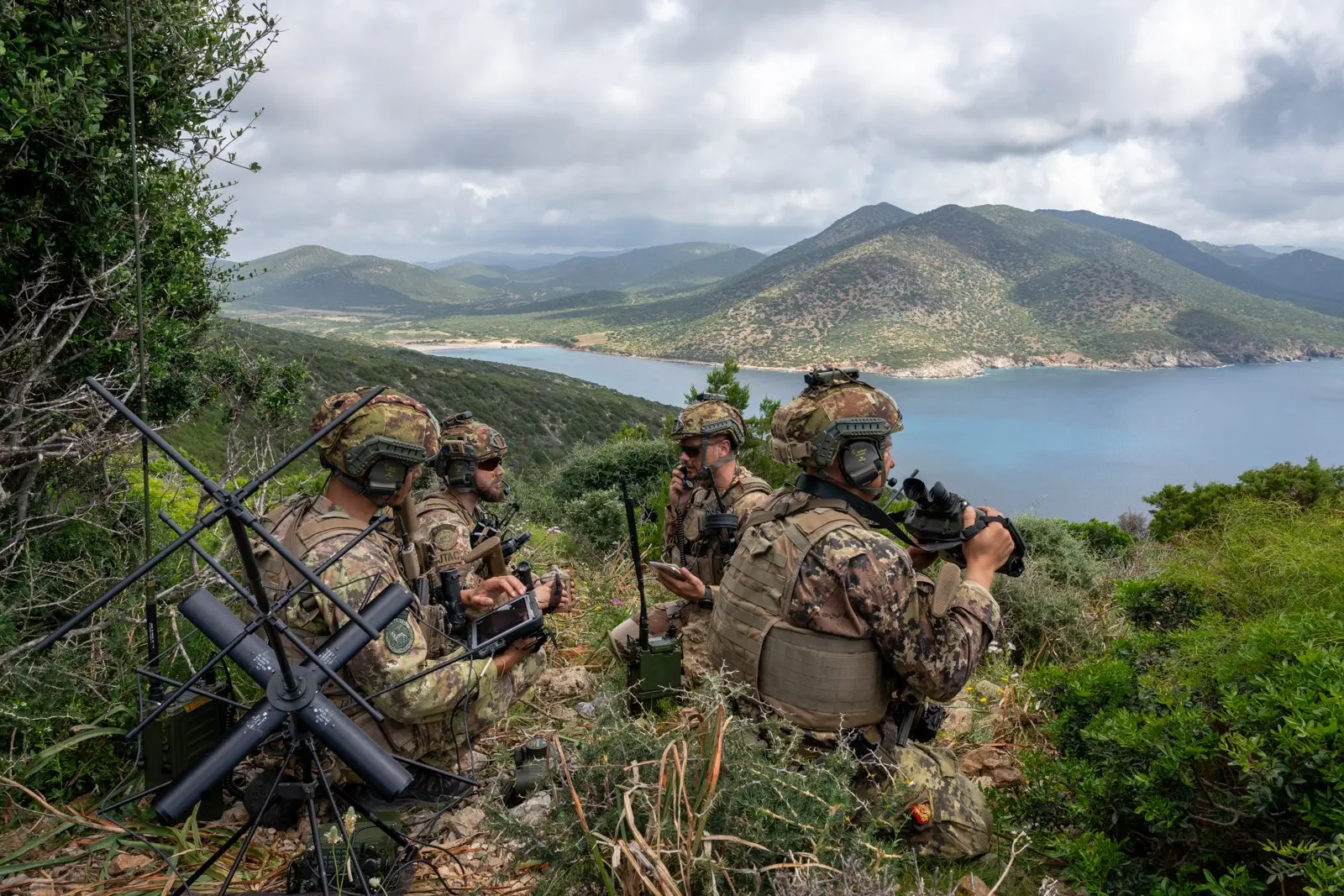 Esercitazioni militari nel poligono di Teulada