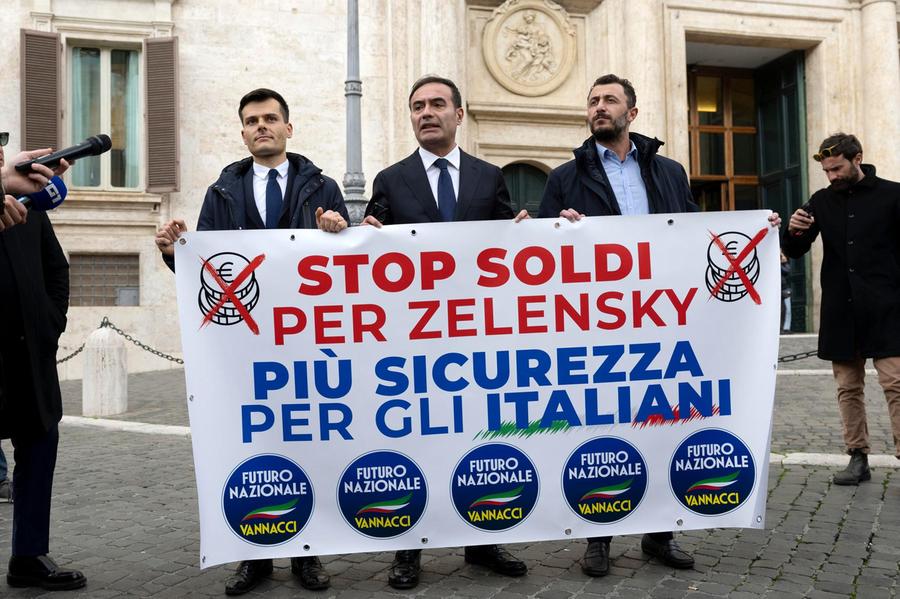 Nuovi aiuti (anche militari) a Kiev, sì della Camera: dai vannacciani ok alla fiducia, no al decreto