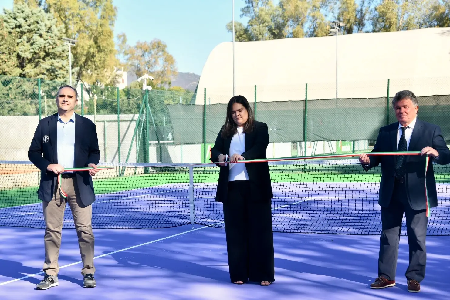 L’inaugurazione del nuovo campo al Tennis club Terranova (foto Vanna Sanna)