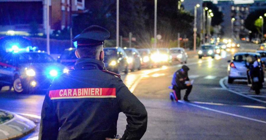Chiama i carabinieri dopo un incidente, fermato per resistenza