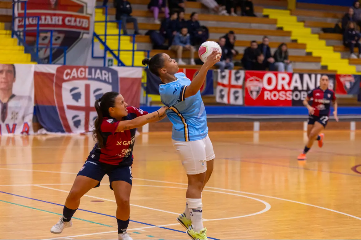 La partita di lunedì tra Cagliari e Lazio (foto concessa @GiovanniMaffa)