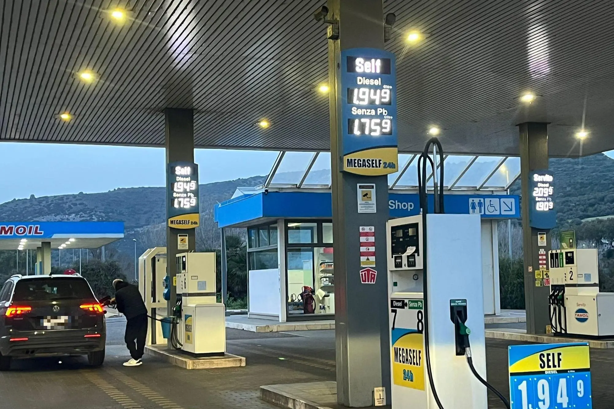 Sardegna, i prezzi del gasolio sfiorano i 2 euro al litro