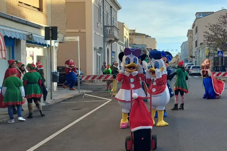 La Parata di Natale a Porto Torres (foto Pala)