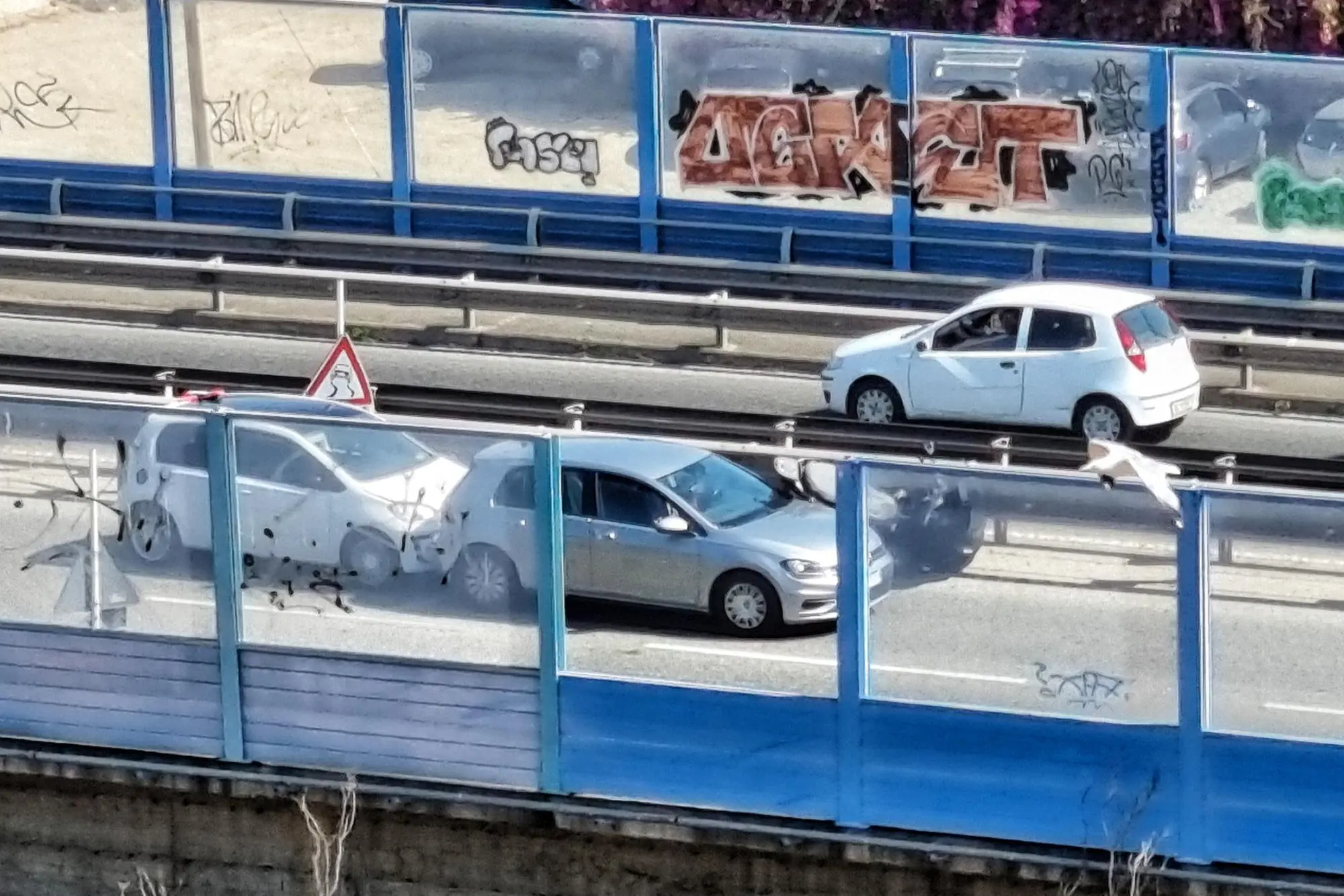 I mezzi coinvolti nell'incidente sull'Asse mediano