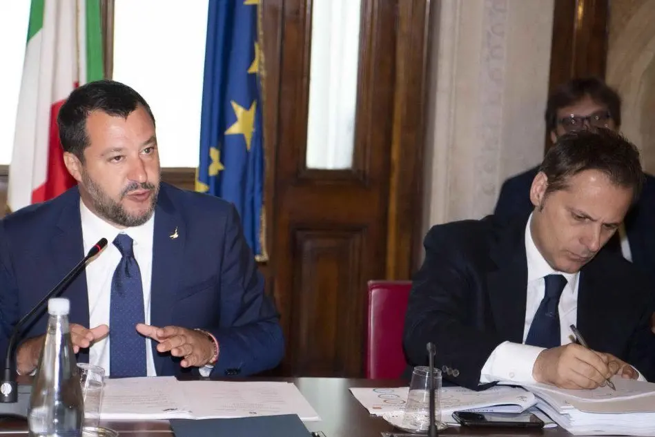 Matteo Salvini e Armando Siri (Ansa)