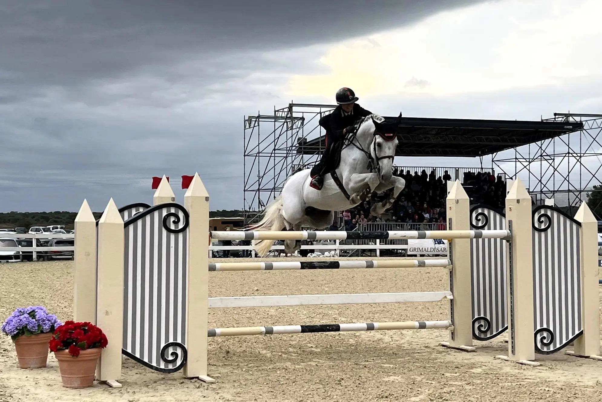 Elisa Chimirri su Your Lord d'Acheronte al Sardegna Jumping Tour