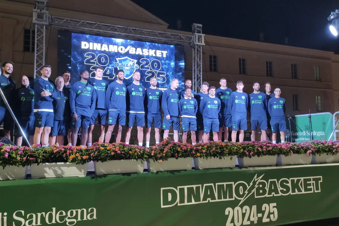 La Dinamo alla presentazione in piazza Fiume (foto G. Marras)