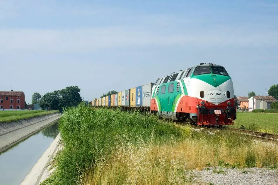 Un treno merci