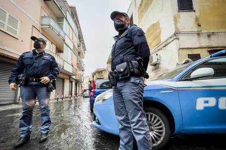 Polizia (Ansa - Abbate)