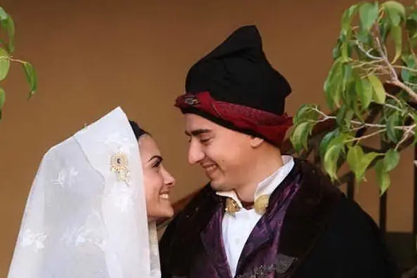 Luca Porcu e Monica Pilia, due futuri sposi (foto L'Unione Sarda - Serreli)