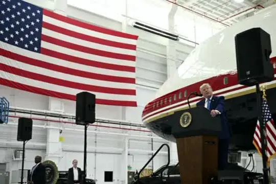 Trump: ecco "Casa Bianca volante" dono del Qatar, ma riverniciato