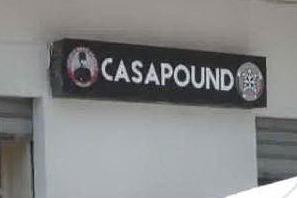 Cagliari, via l'insegna dalla sede CasaPound: &quot;Rimossa perché le dimensioni erano sbagliate&quot;