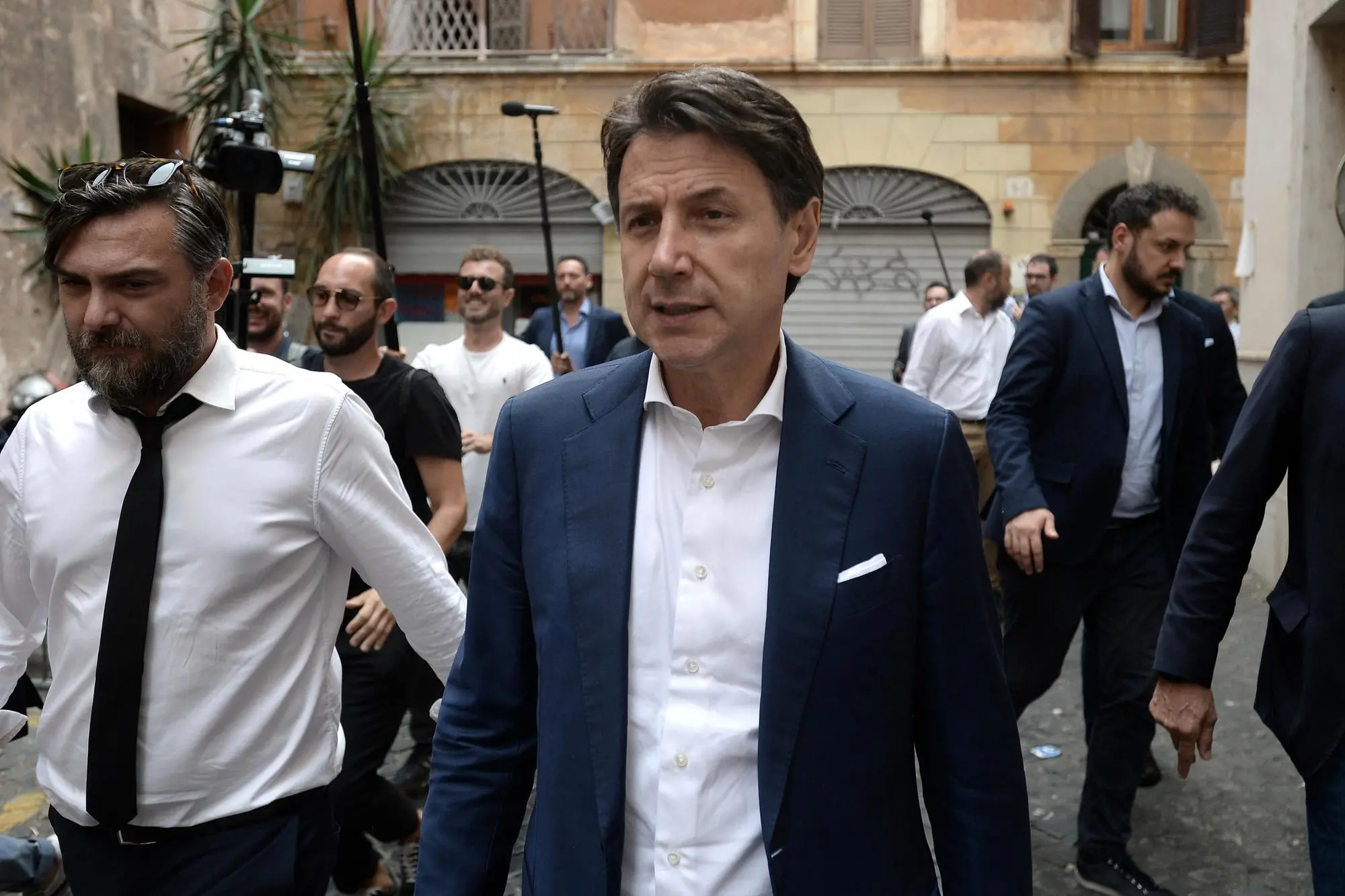 President of M5S (Five Star Movement), Giuseppe Conte, after having lunch with some members of the Movement in a restaurant in the historic center of Rome, Italy, 22 June 2022. ANSA/FABIO CIMAGLIA