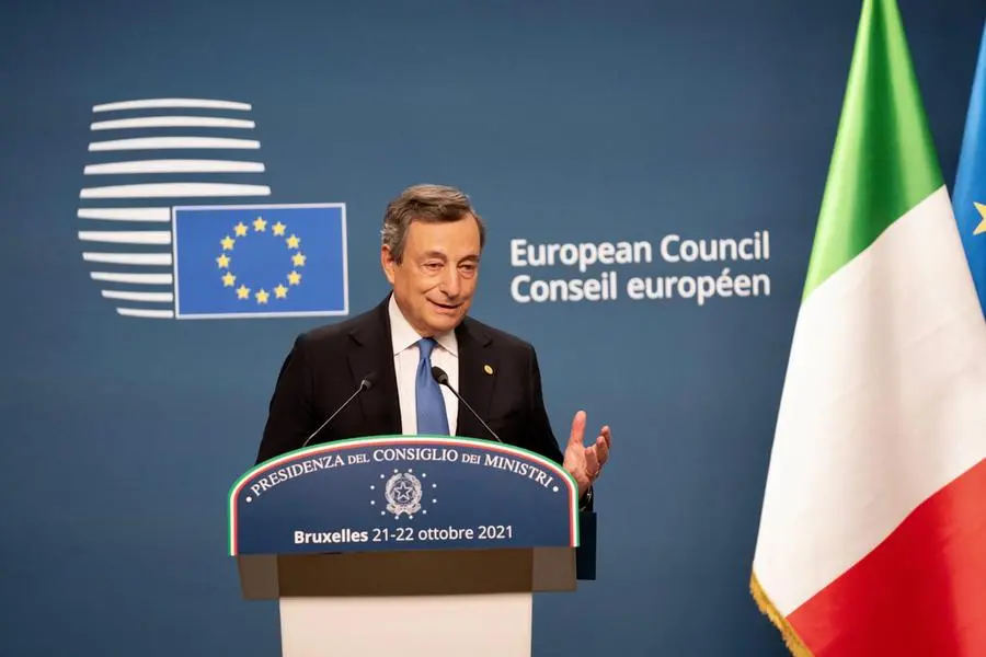 Il premier\u00A0Mario Draghi, durante la conferenza stampa in\u00A0Consiglio UE a Bruxelles (Ansa)