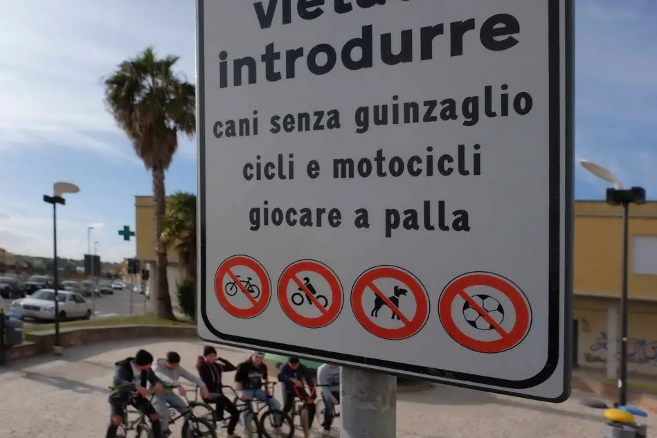 La protesta dei giovanissimi bikers di Sestu