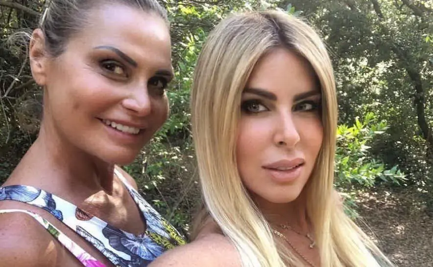 Con Simona Ventura (tutte le foto sono Archivio L'Unione Sarda e Instagram)