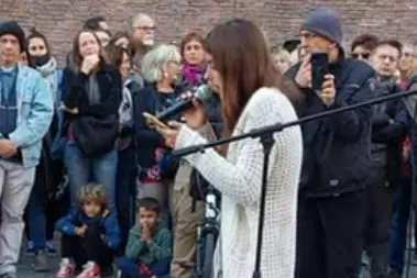 La studentessa dell'Università di Bologna (screenshot da video Ansa)