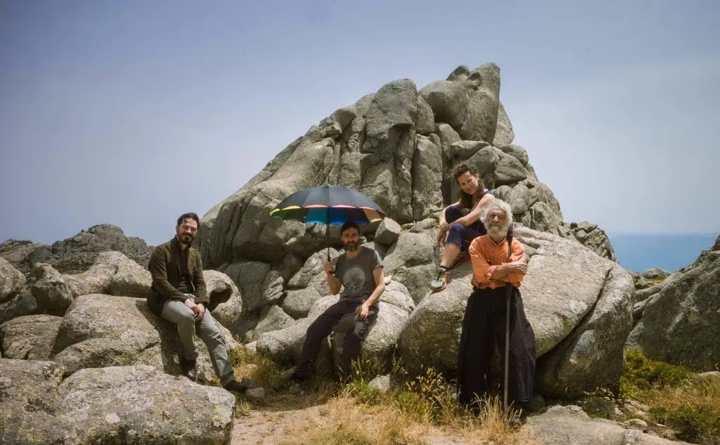 La troupe e il cast (foto Tore Manca)