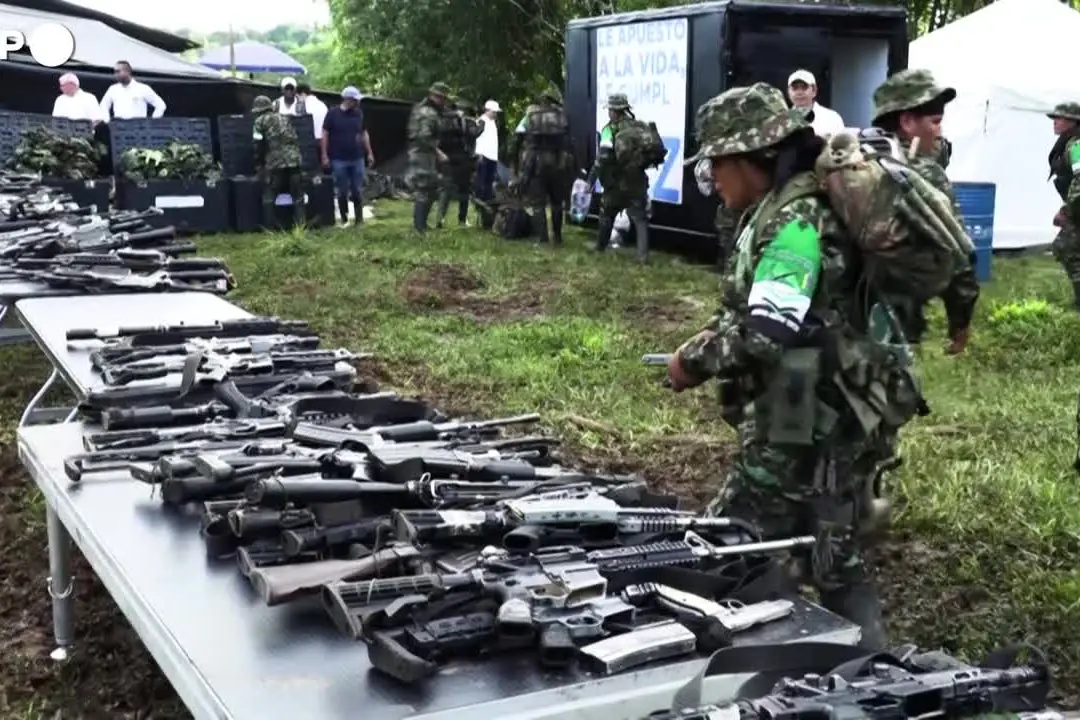 Colombia, cento guerriglieri depongono le armi nel Putumayo