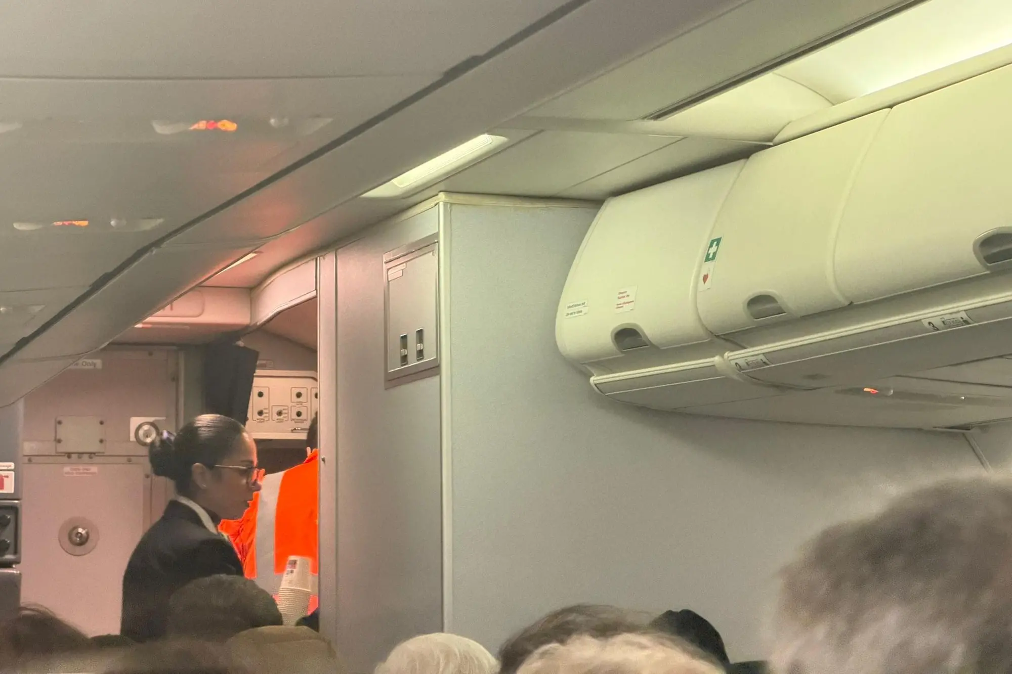 L'interno dell'aereo