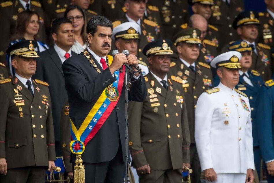 Attentato contro Maduro: presidente illeso, 7 feriti. Sei arresti