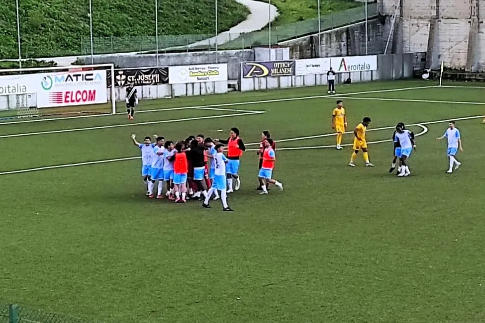 L'esultanza del latte Dolce dopo una vittoria (foto G. Marras)