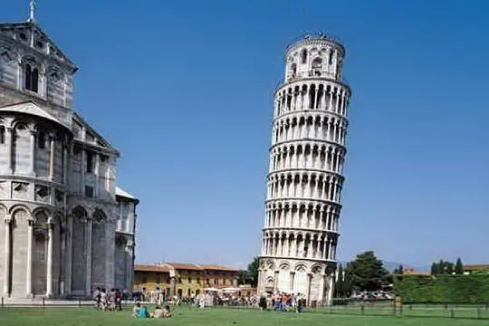 La torre di Pisa (Archivio L'Unione Sarda)
