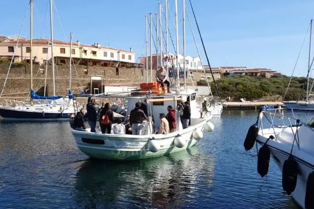 Una delegazione del Flag all'Asinara (foto concessa)