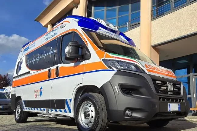 La nuova ambulanza Avis (foto Pala)