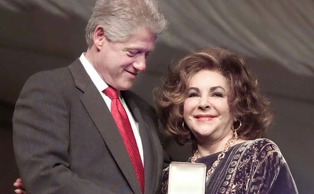 L'attrice insieme a Bill Clinton