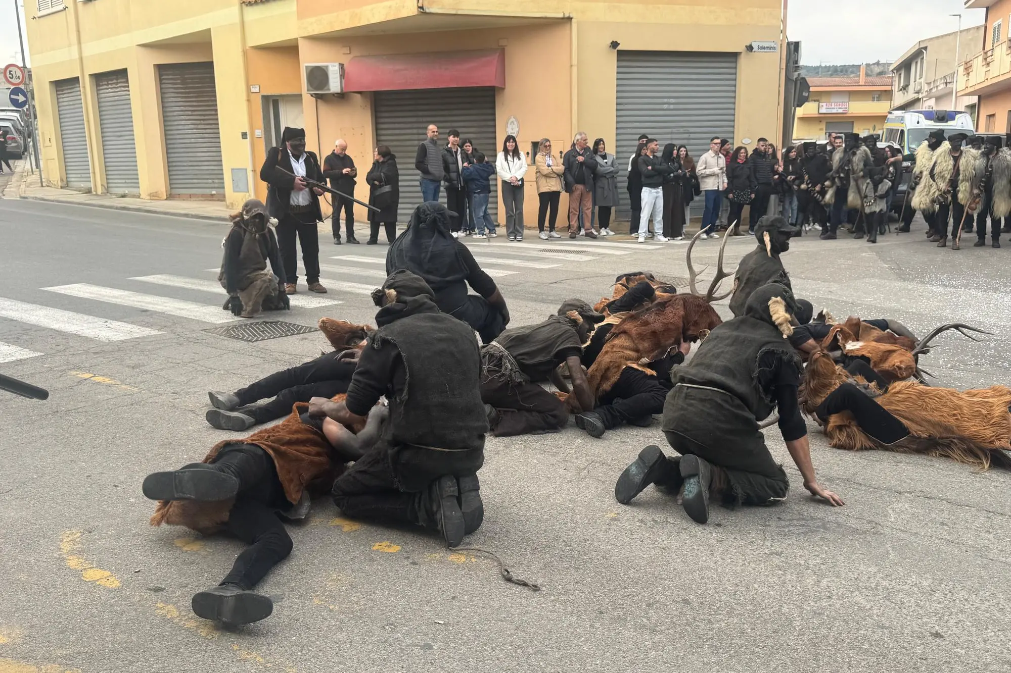 La caccia al cervo nella via Roccheddas a Sinnai