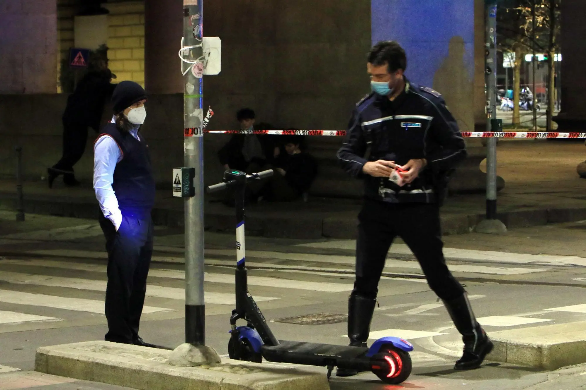 Travolto e ucciso a Milano mentre è alla guida del monopattino (foto Ansa)