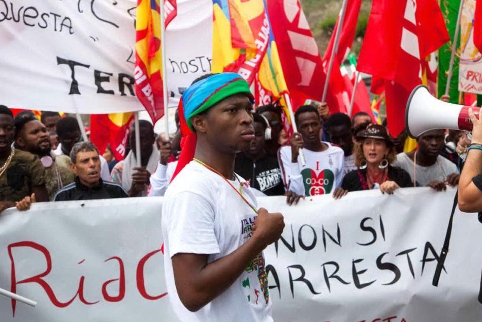 Stop al modello Riace, Salvini trasferisce i migranti. Lucano: &quot;Vogliono distruggerci&quot;