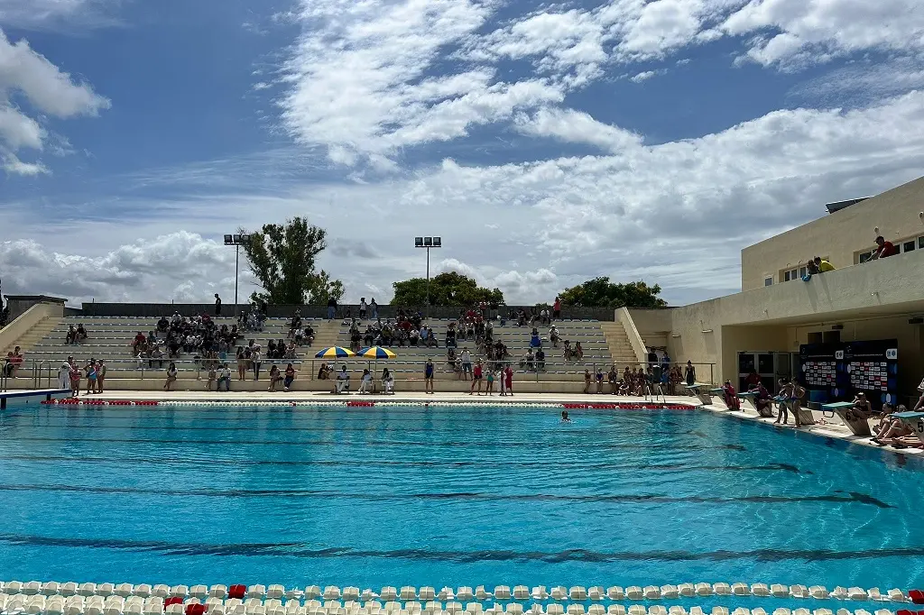 La piscina comunale di Alghero (Foto concessa)