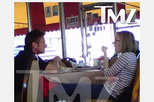 Sean Penn e Scarlett Johansson a pranzo insieme