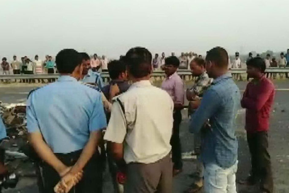 Schianto frontale fra autobus e camion, vittime e feriti nell'Uttar Pradesh