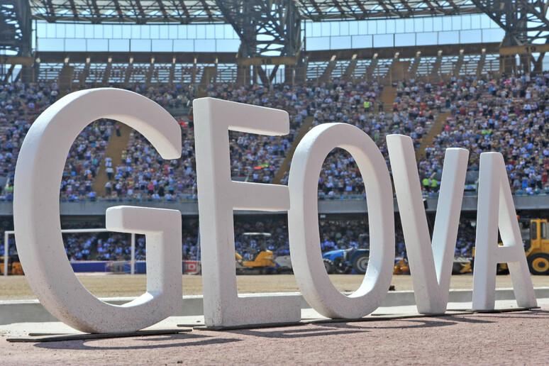 Trasfusione a una Testimone di Geova in fin di vita, lei guarisce e denuncia i medici: assolti