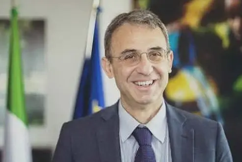 Il ministro Sergio Costa (foto L'Unione Sarda - Pala)