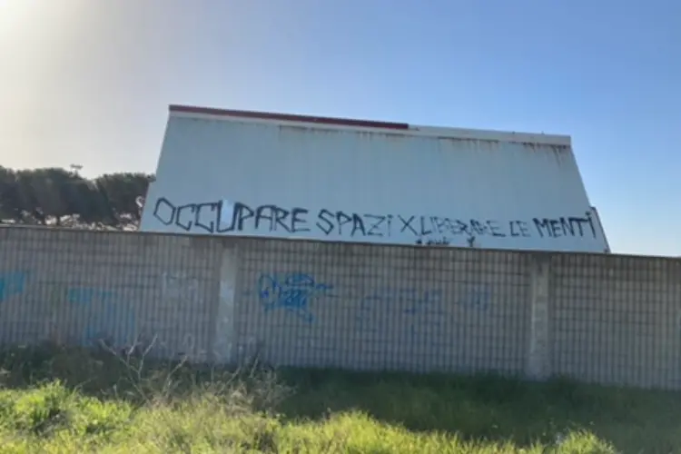 L'ex Bocciodromo a Porto Torres (foto Pala)