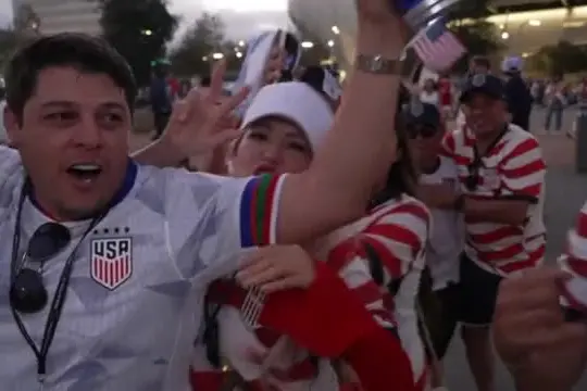 Mondiali, i tifosi Usa festeggiano la prima vittoria