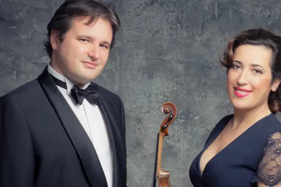 Il pianista Cogato e la violinista D'Aprile (foto cocnessa)