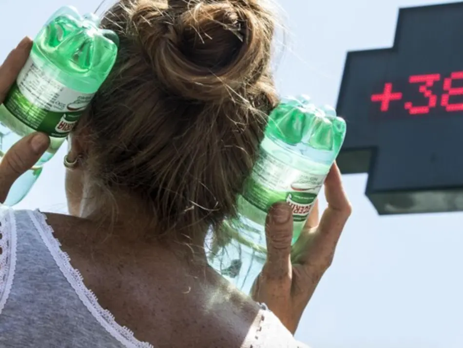 Rekordhitze in Cagliari zwischen Mai und September: 24 % mehr Todesfälle bei über 65-Jährigen.